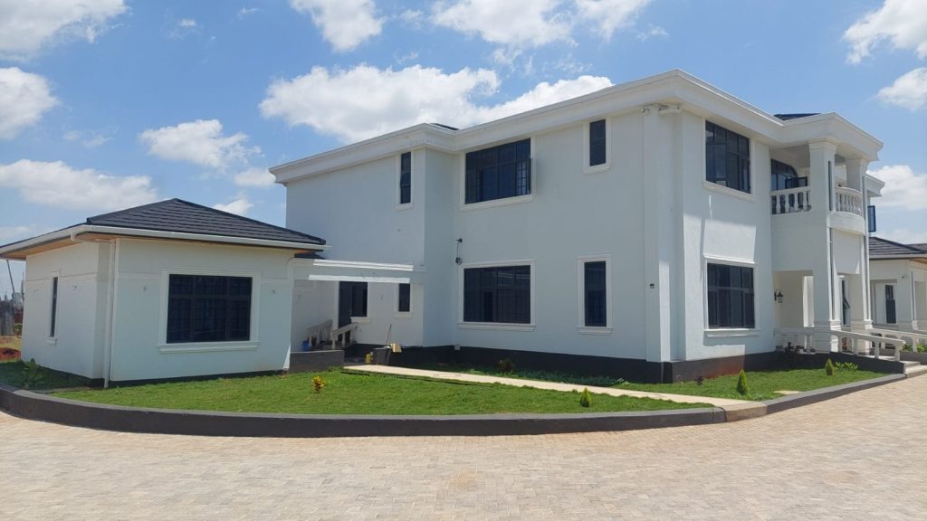 Transitional Style House Architectural Design: Experience thoughtful design from concept to reality. #DesignByDSD Interior Design By DSD Architectural Design by DSD, Residential Design, Home Design Nairobi, Kenya, Africa