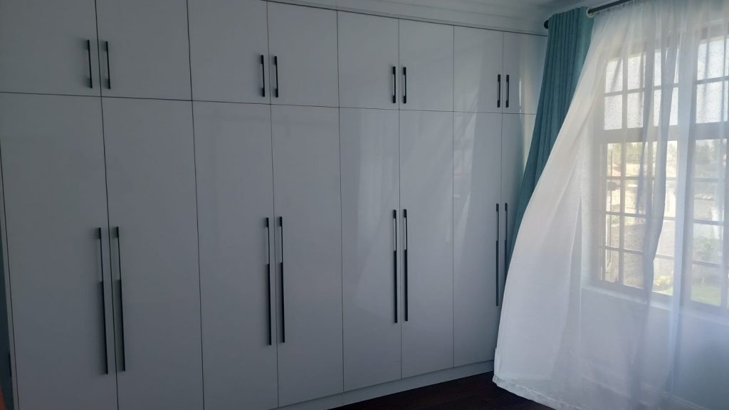 Transitional Style House Architectural Design: Experience thoughtful design from concept to reality. #DesignByDSD Interior Design By DSD Architectural Design by DSD, Residential Design, Home Design Nairobi, Kenya, Africa